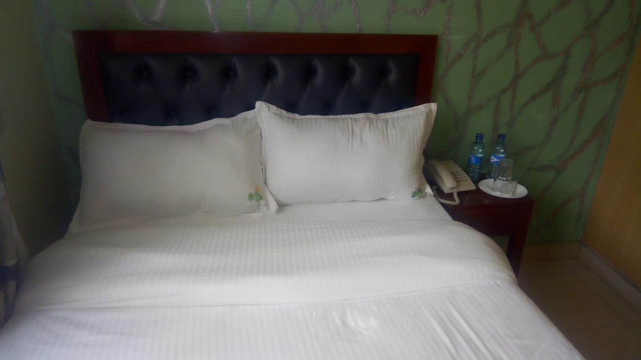 Ash White Hotel Найробі Екстер'єр фото
