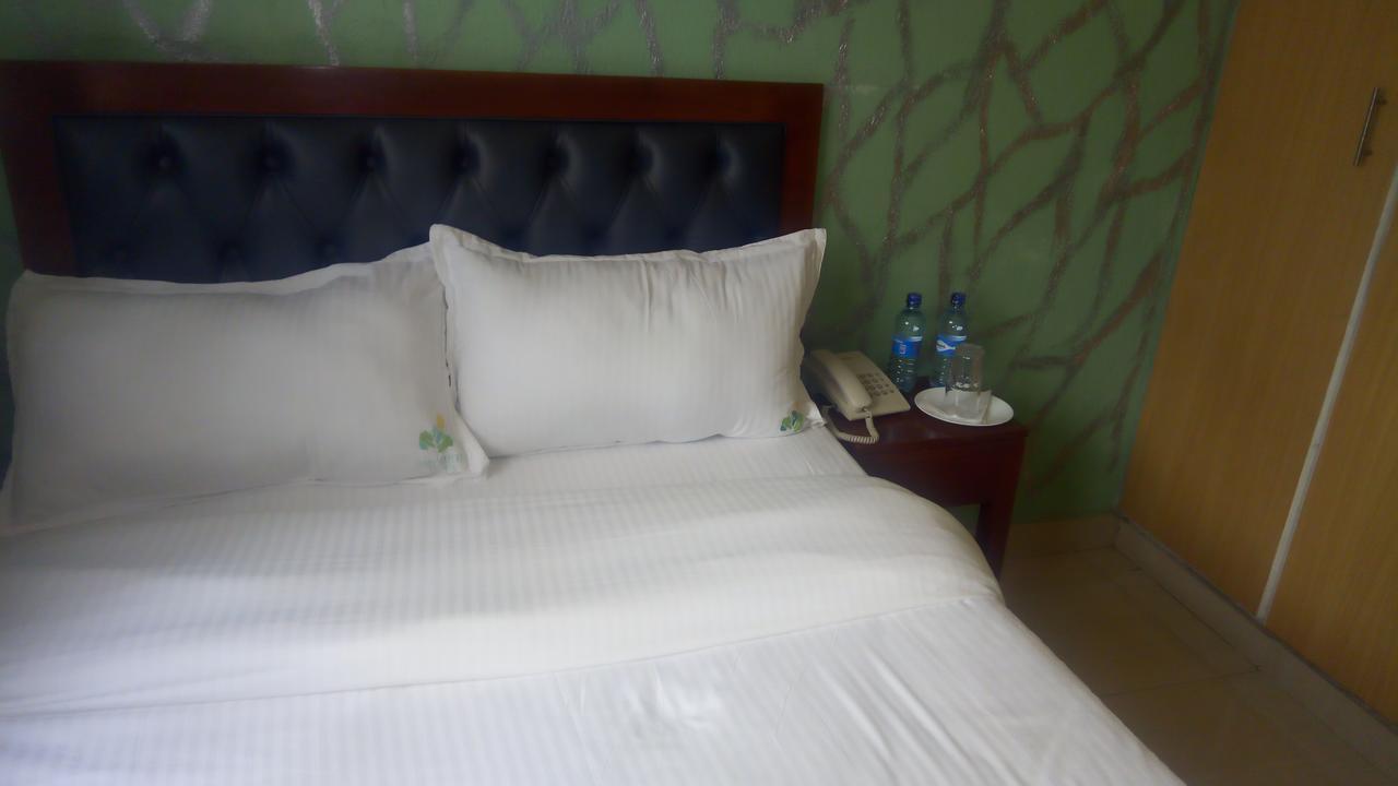 Ash White Hotel Найробі Екстер'єр фото